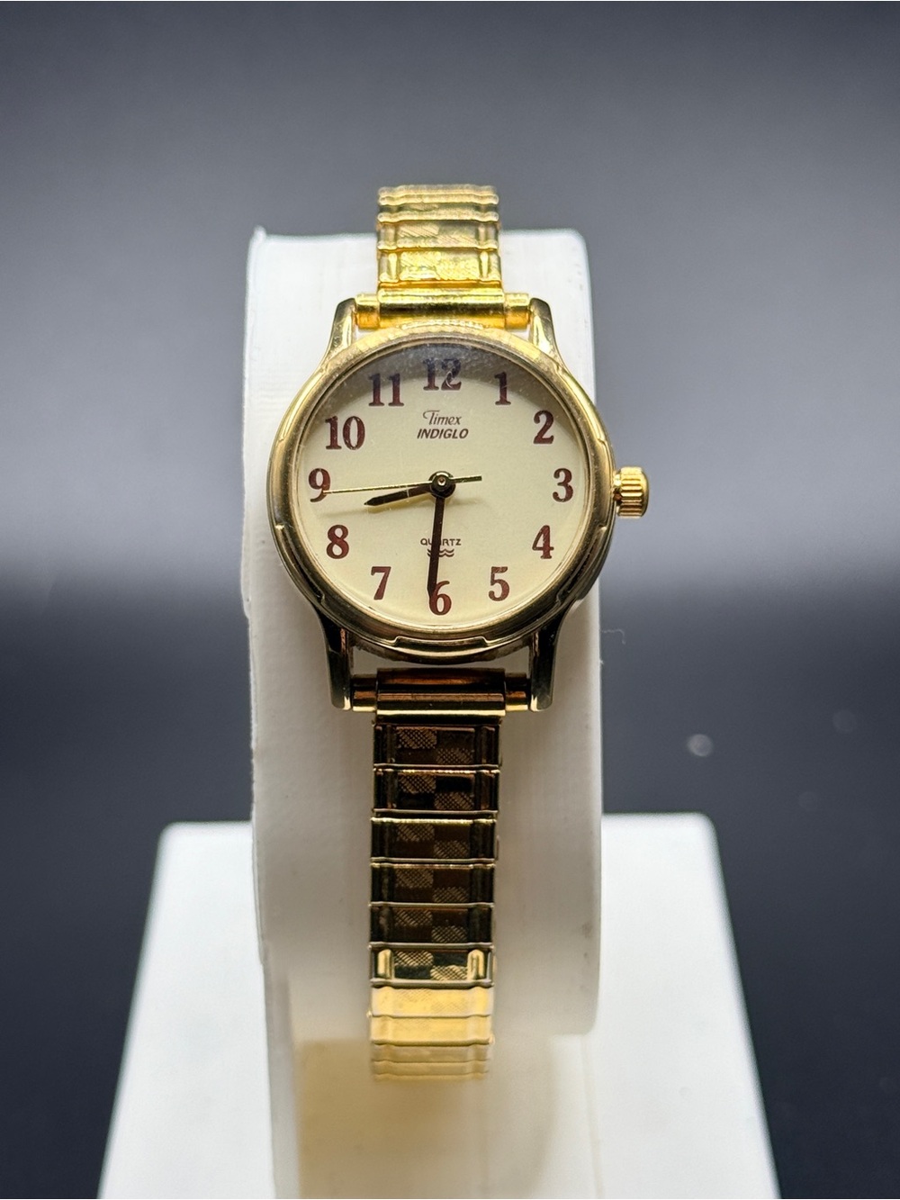 Vintage Timex Indiglo Ladies Watch Textured Gold Expansion Band 26mm Working